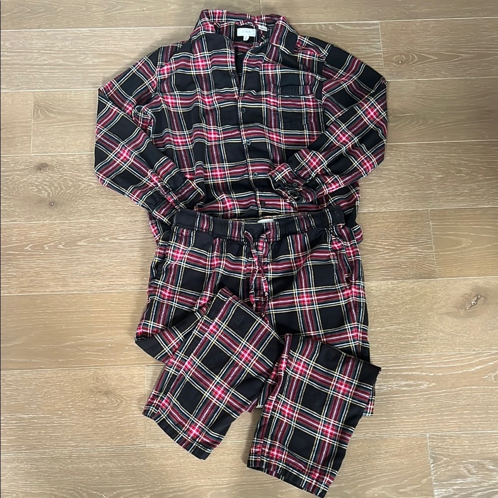 J. Crew Black and Red Flannel Pajama Set Classic Tartan Plaid Design | M